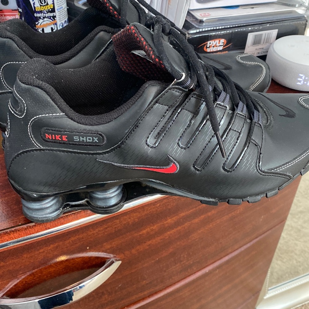 Nike Shox NZ Like New Barley Worn Excellent Shape Size 12